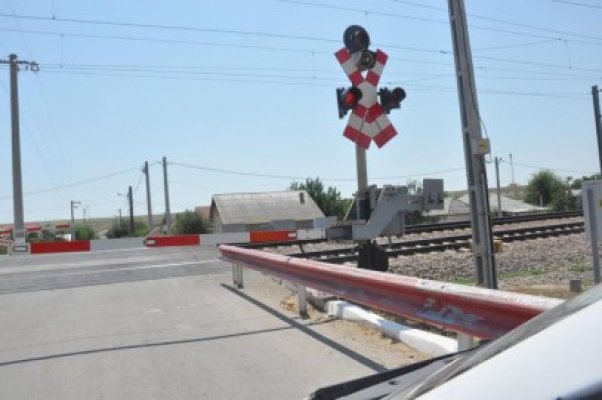 ATENŢIE! Razii la TRECERILE la NIVEL cu CALEA FERATĂ